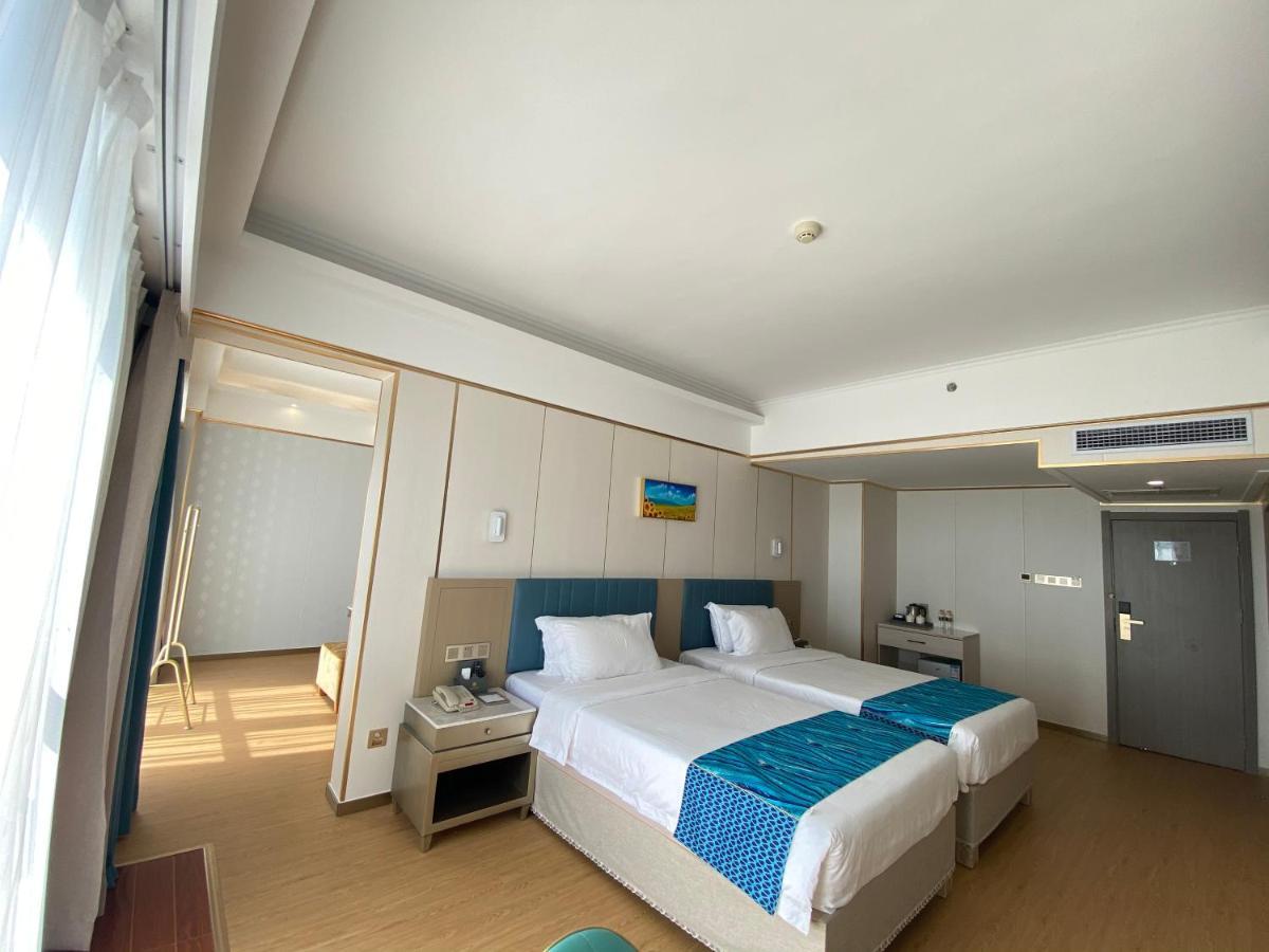 Wenhao Seaview Hotel Sanya Eksteriør billede